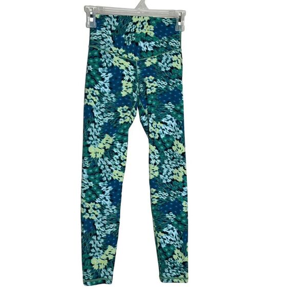 Aerie OFFLINE Pants - NWT Aerie OFFLINE Real Me Xtra High Waisted 7/8 Leggings